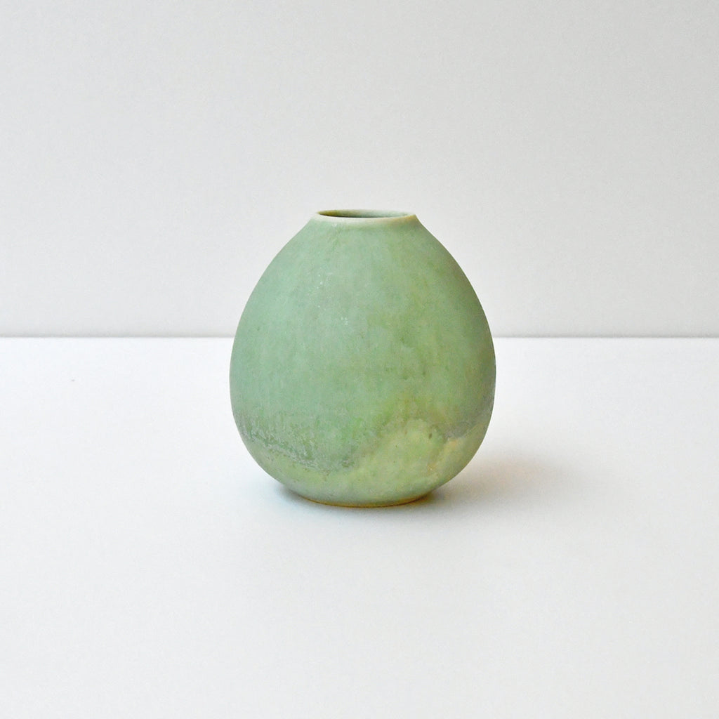 和陶(Watou) 花器 緑 サイズ:直径9.1x高さ14.4cm 旅枕 織部 ボール箱入 ...