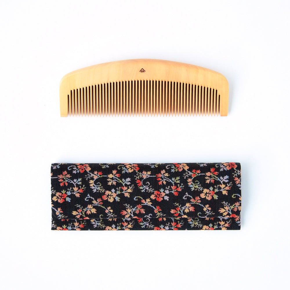 十三や　つげとかし櫛 4寸2分とかし櫛中目を製作中 #十三や #十三やくし店 #黄楊櫛