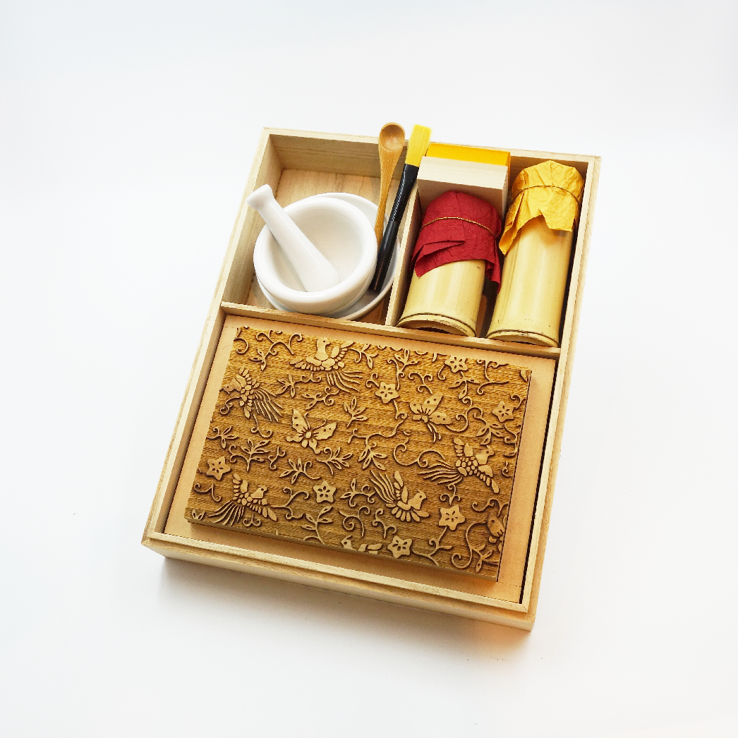 唐長 光悦蝶 三段重 京からかみ KC-9 重箱 未使用 箱付き 京都 伝統工芸 重箱 3段 6.5寸 19.5cm お重 日本製 山中塗 天上の舞 胴張 五人用 六人