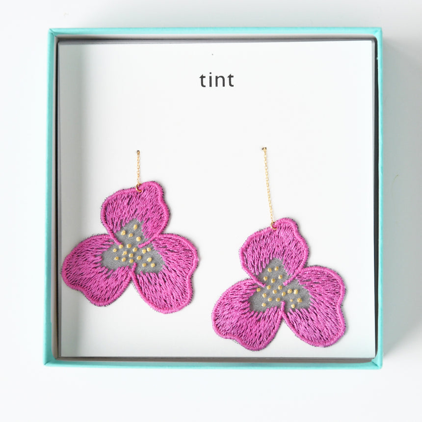 tint series pansy/earring Paris pink