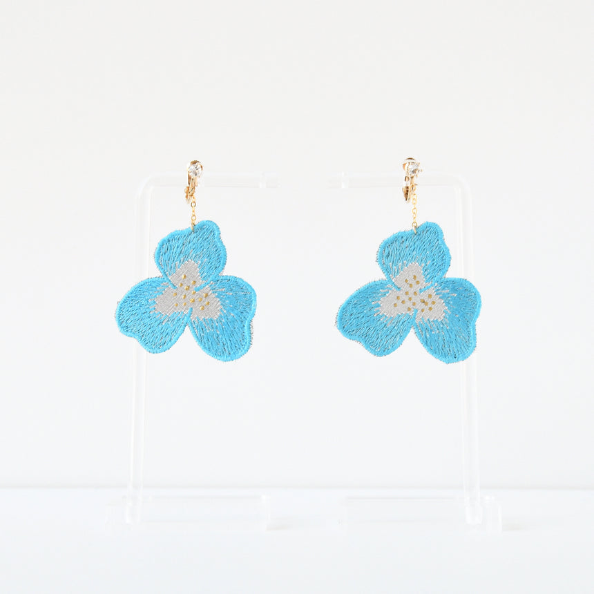 tint series pansy/earring sky blue