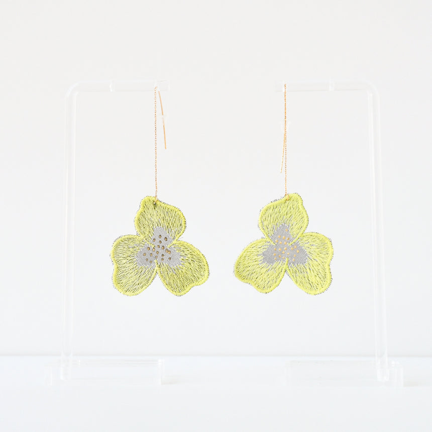 tint series pansy/earring moonlight