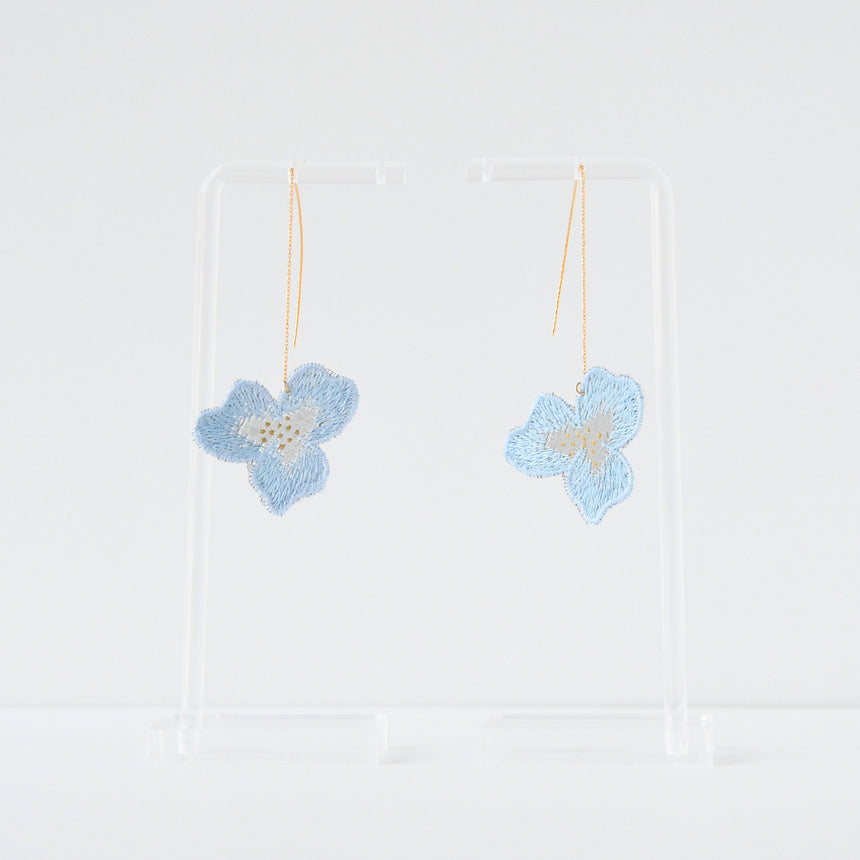 tint series pansy/earring S ice blue
