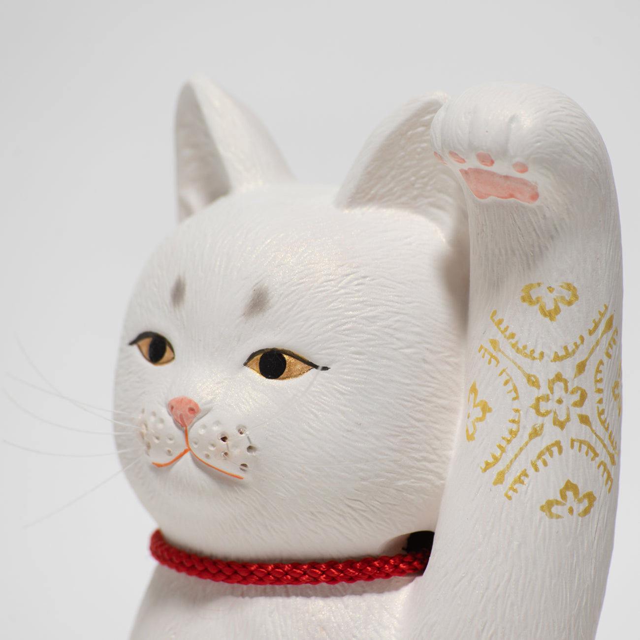 京陶人形 京雅 招き猫（2種）/ 土田人形 – MOCAD ONLINE SHOP