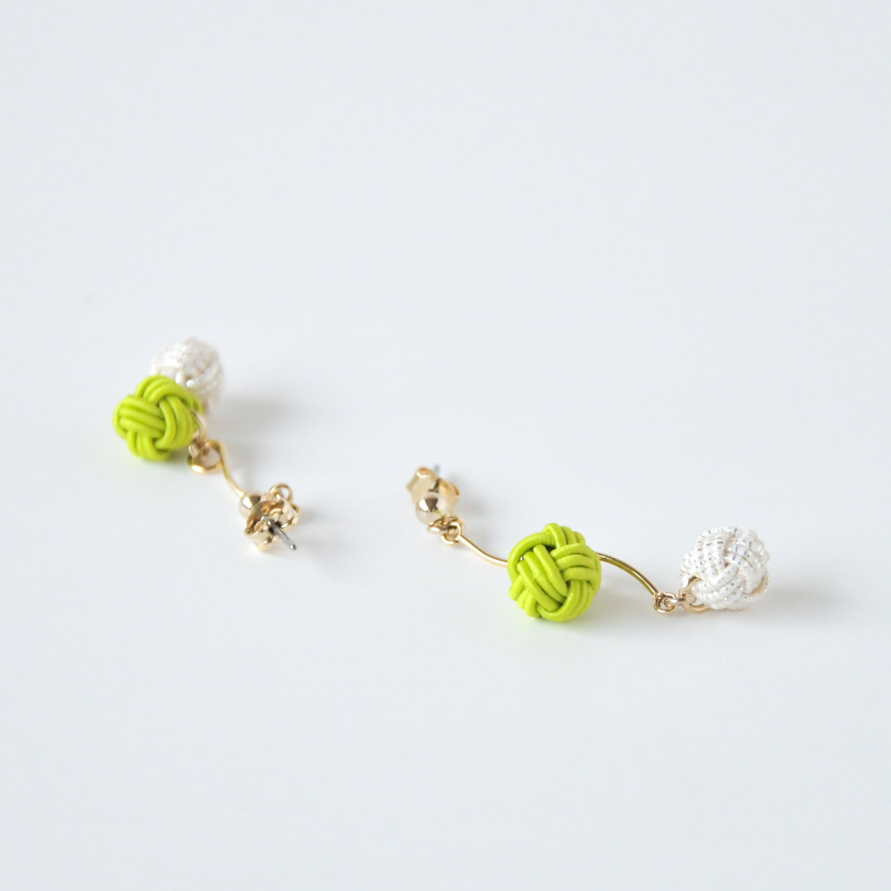 水引 玉結びピアス 全5色 / no.1926 – MOCAD ONLINE SHOP No.11 玉結び