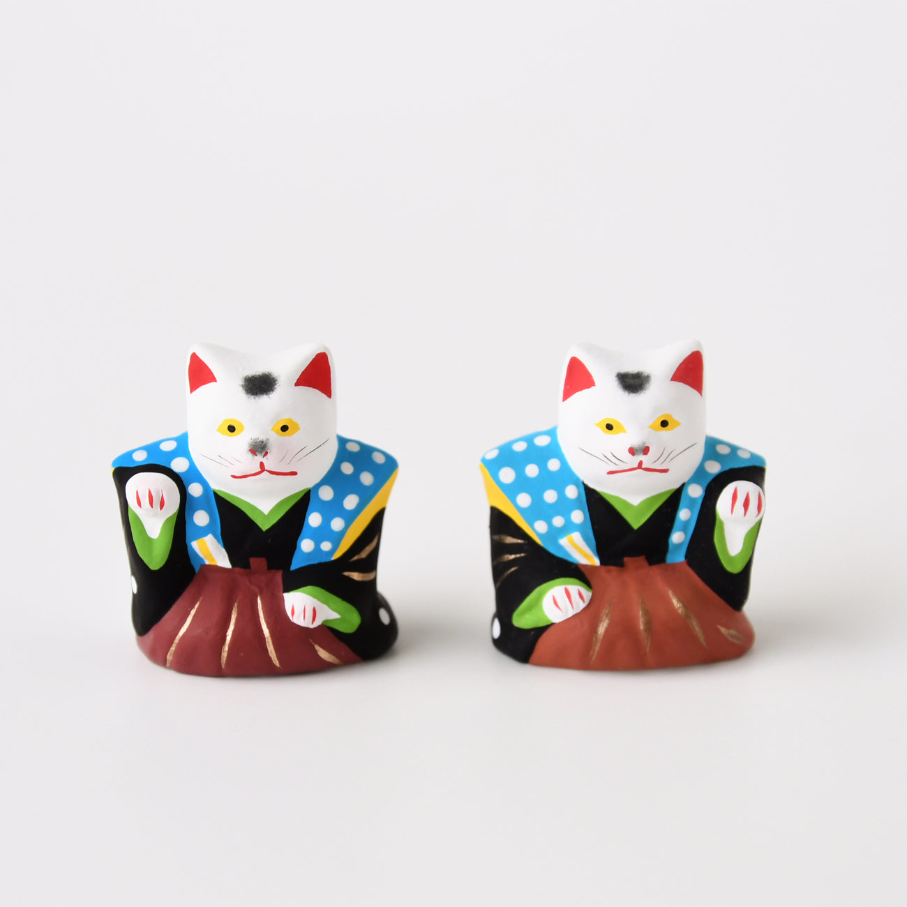 伏見人形 裃招き猫（小・右手） | 京都の伝統工芸品の通販サイト