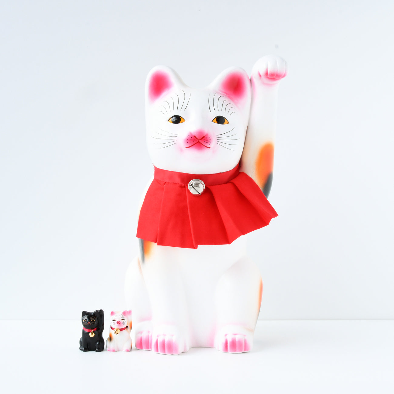 招き猫 左手 三毛 一尺二寸 / 小田人形 | 京都の伝統工芸品の通販