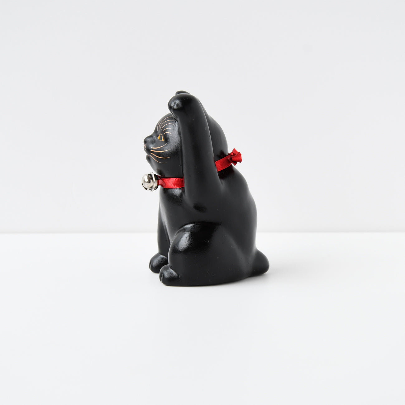 招き猫 招き猫 Mサイズ｜純金製置物/瓢箪ガラスケース : HIKARI GALLERY