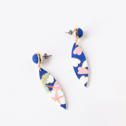 手描友禅 桜ブルー　ピアス