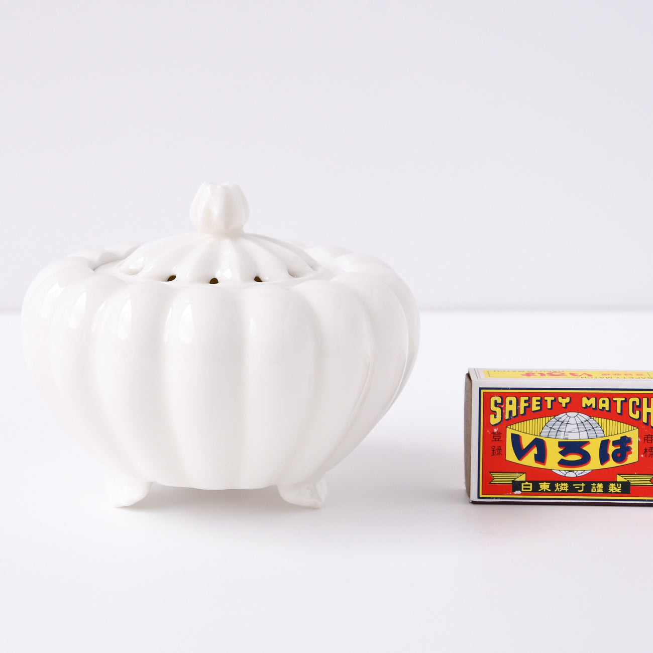 香炉 白磁 – MOCAD ONLINE SHOP