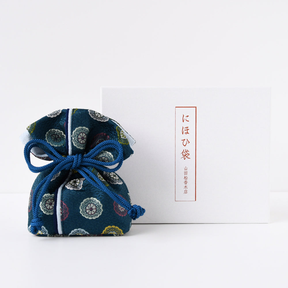 山田松香木店 | Kyoto Japanese Traditional Crafts Online Store