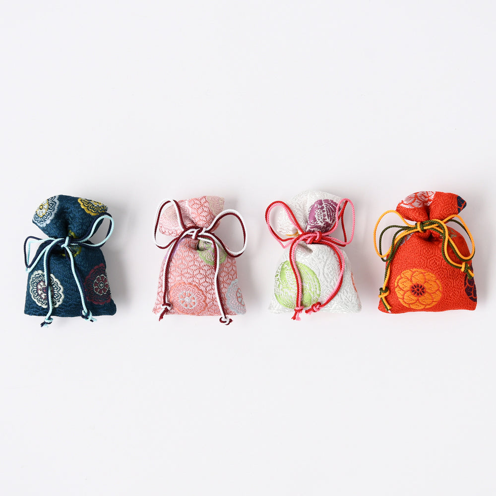 伽羅 お香 山田松香木店 香木千聚 伽羅 桐箱入 - 【公式】山田