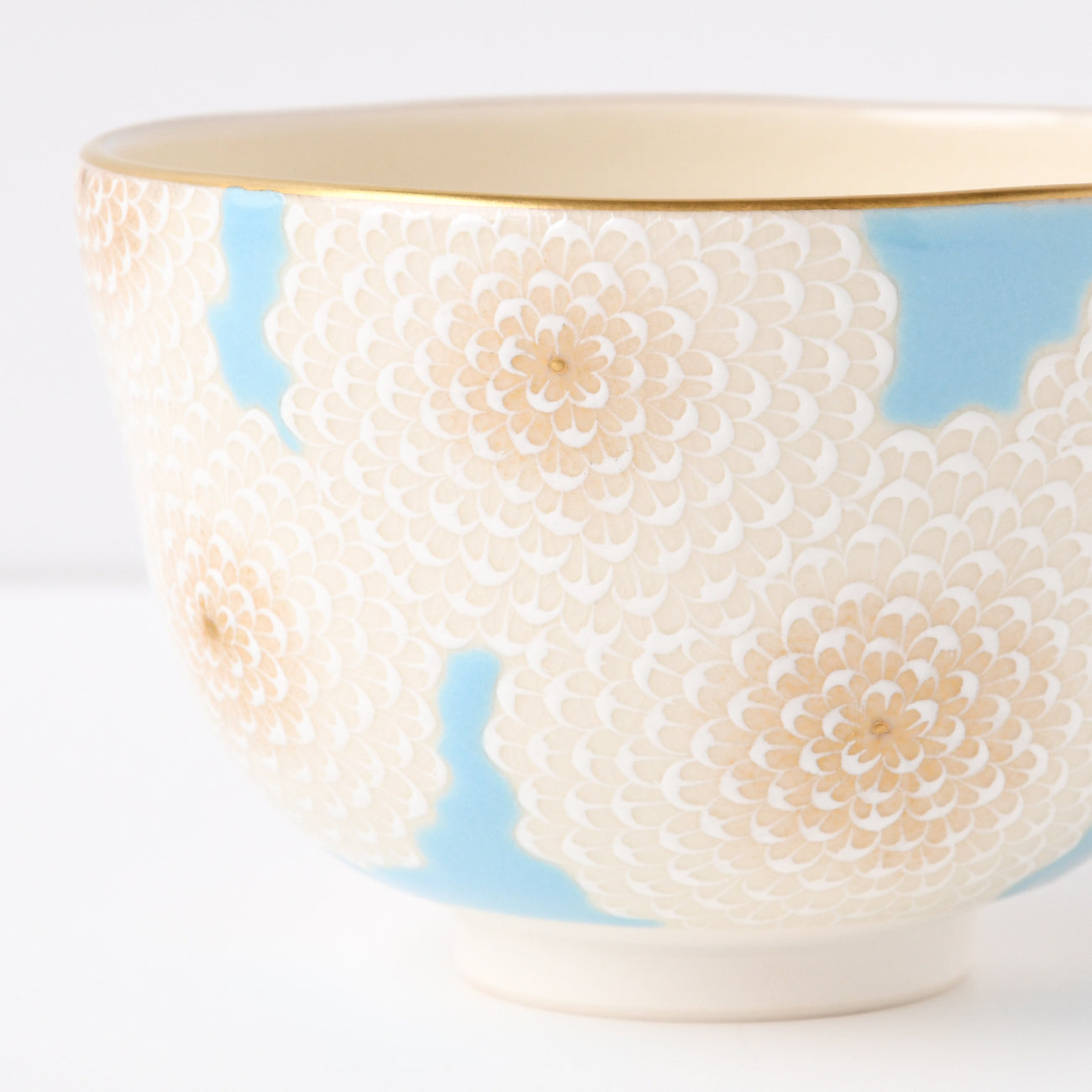 白菊蒼穹茶盌 / no.2634 | 京都の伝統工芸品の通販サイト – MOCAD