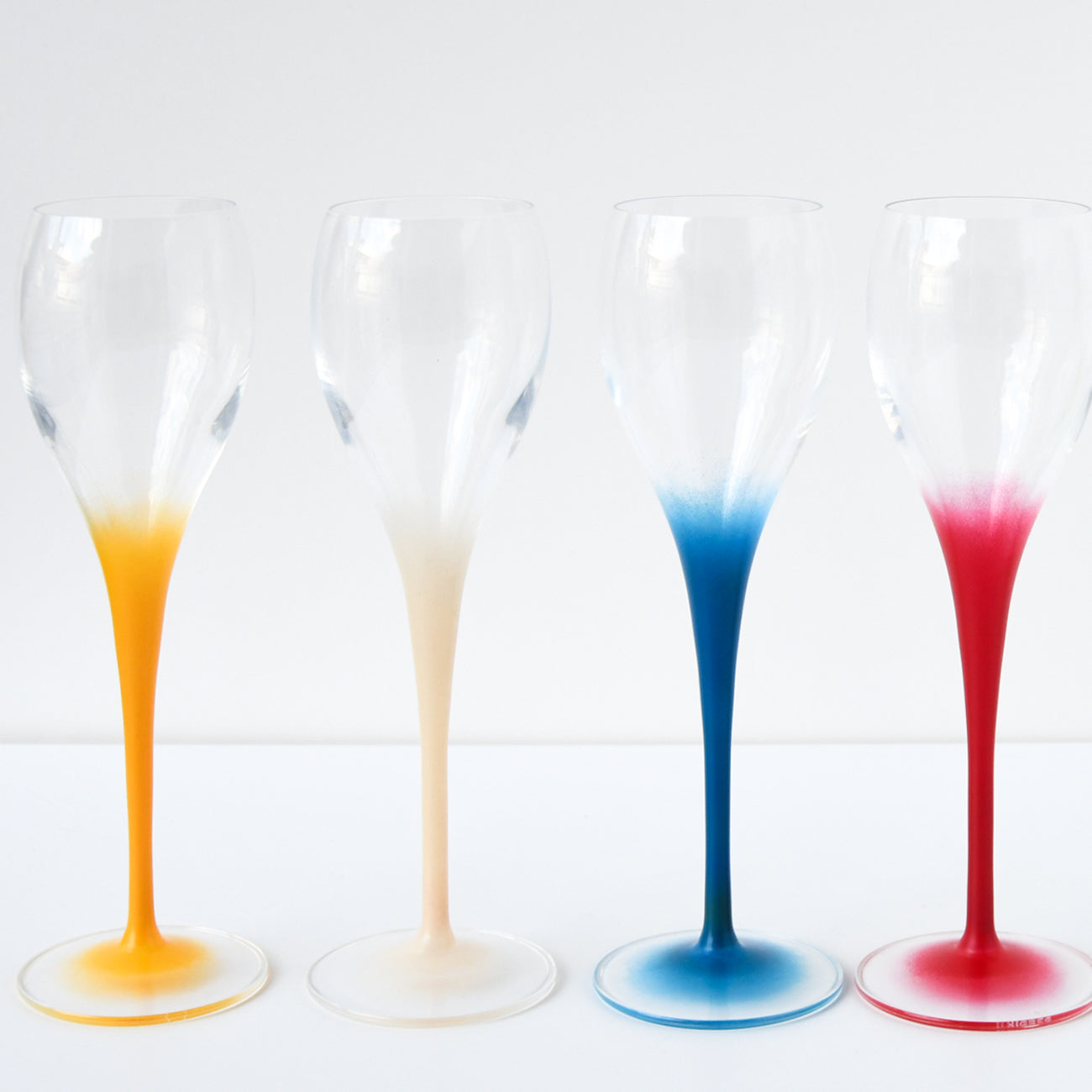 漆グラス「はなひらく」シャンパングラス / no.2772 – MOCAD ONLINE SHOP