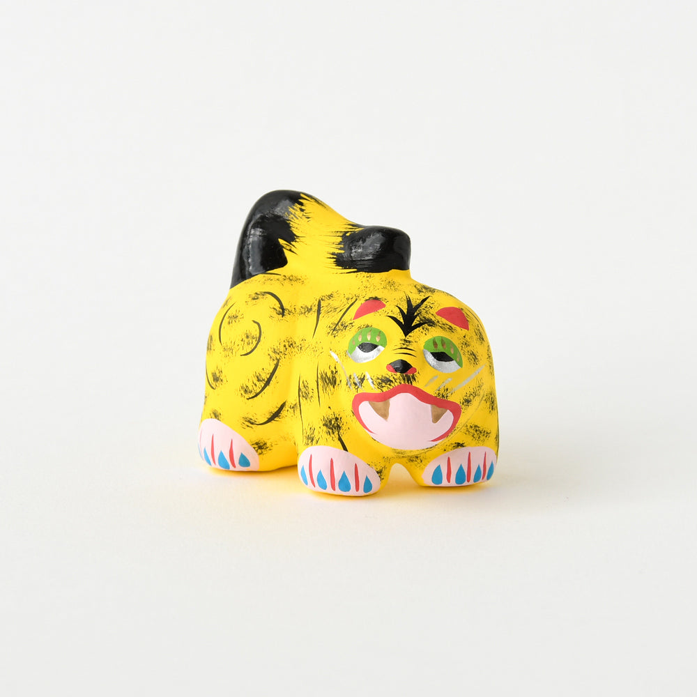 伝統工芸　六代目　丹嘉作　伏見人形　牛　香合　共箱　V　5896 伝統工芸 六代目 丹嘉作 伏見人形 牛 香合 共箱 V 5896