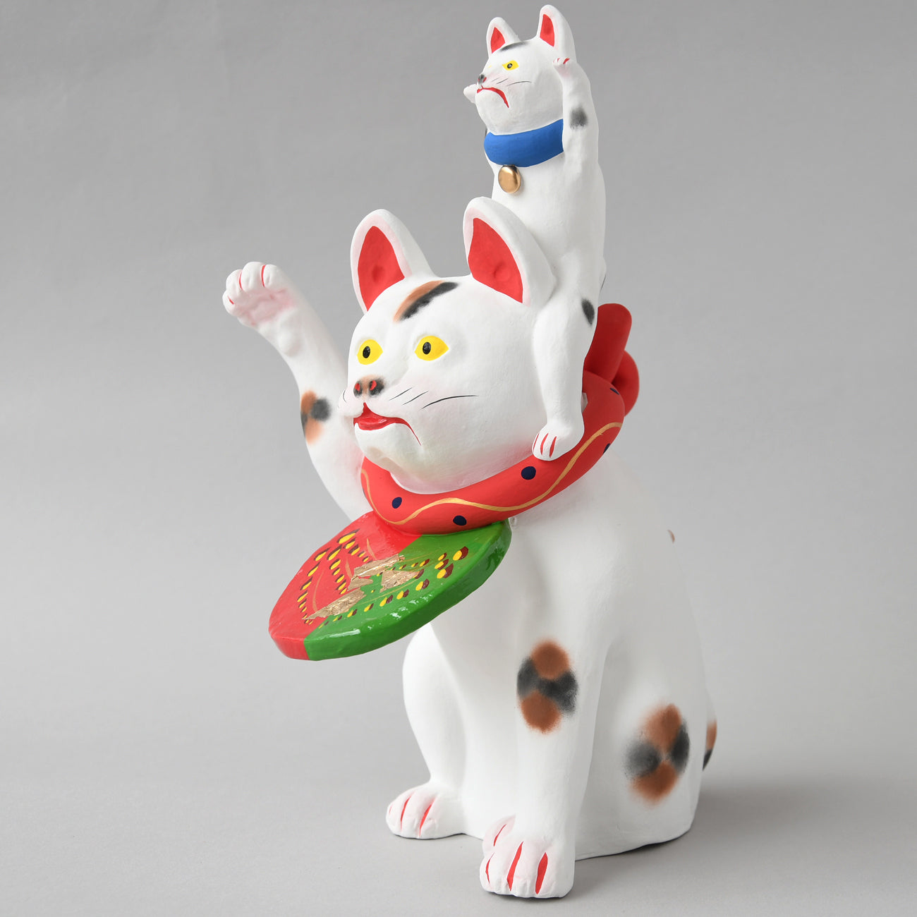 伏見人形 二匹猫 | 京都の伝統工芸品の通販サイト – MOCAD ONLINE SHOP