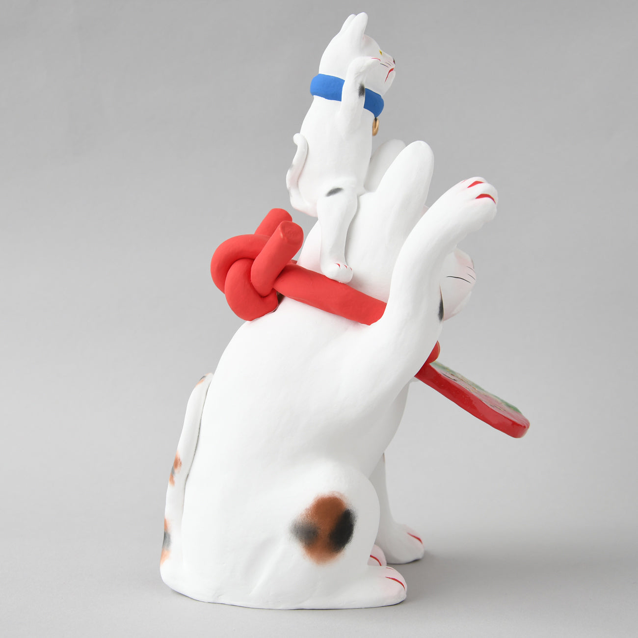 伏見人形 二匹猫 | 京都の伝統工芸品の通販サイト – MOCAD ONLINE SHOP