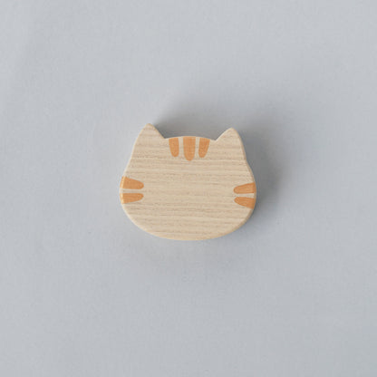 桐製 ねこ形宝小箱 柄（小）はちわれ 茶トラ 金