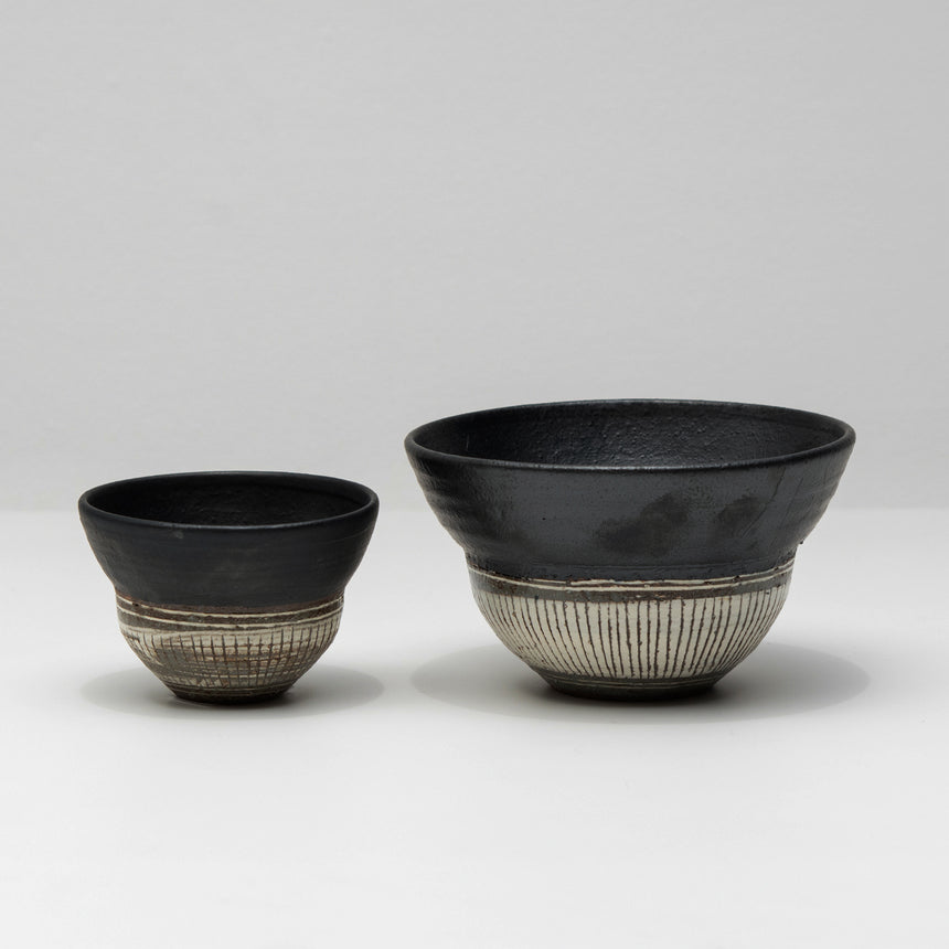 Striped bowl small/large / no.1382 no.1383