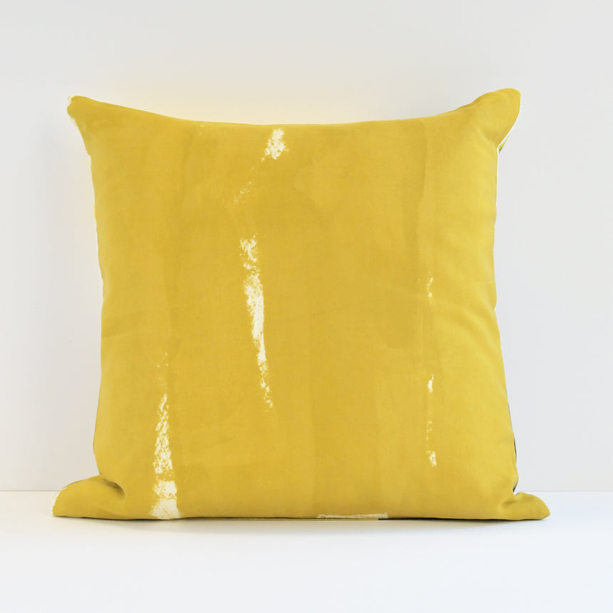 Keikororu cushion scale yellow / no.1512