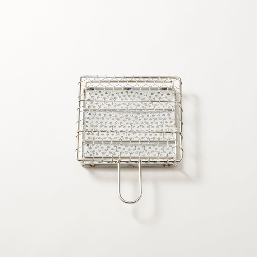Hand-knitted ceramic gridiron small / no.1309