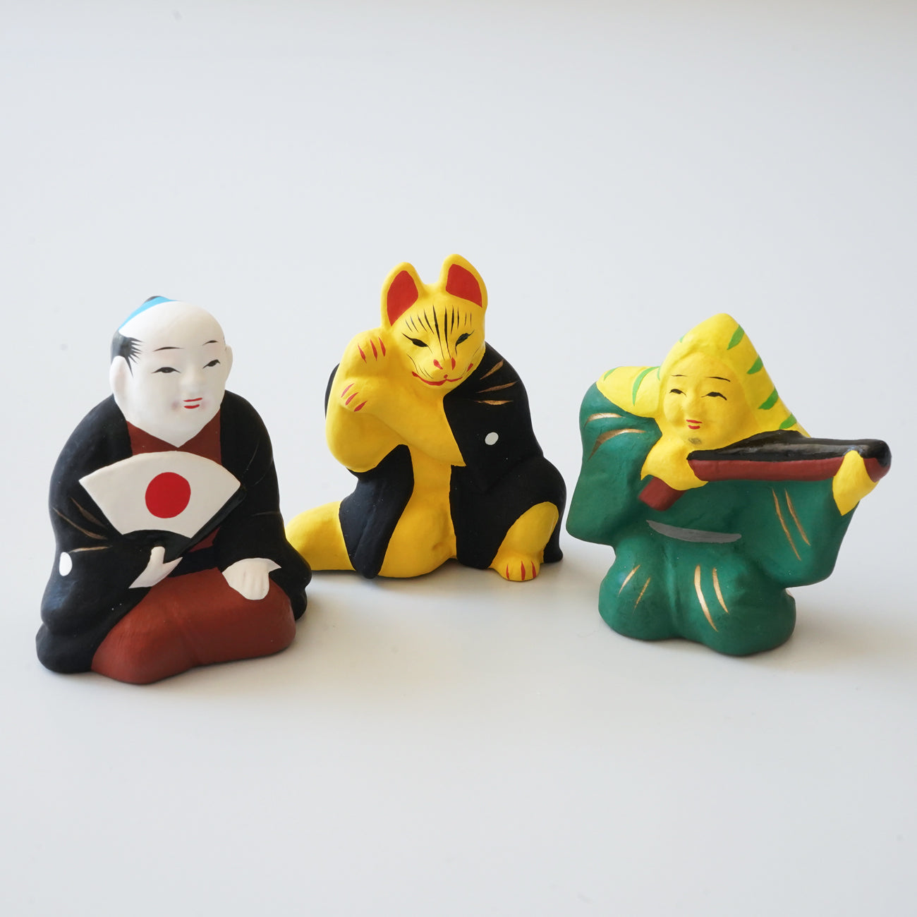 伏見人形 三竦み／羽織狐 – MOCAD ONLINE SHOP