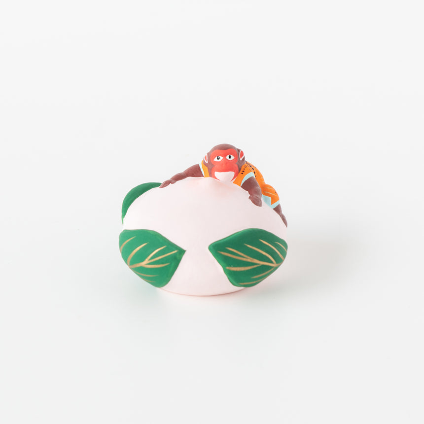 Fushimi doll peach-bearing monkey (cup)