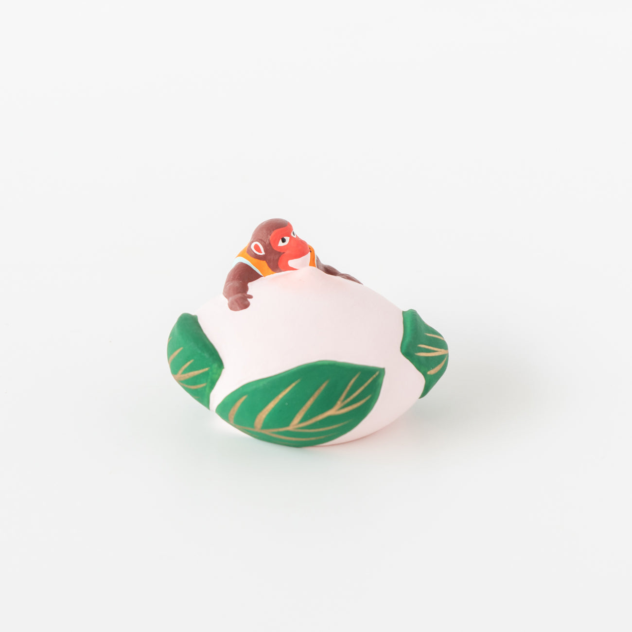 伏見人形 桃持ち猿（盃） | 京都の伝統工芸品の通販サイト – MOCAD