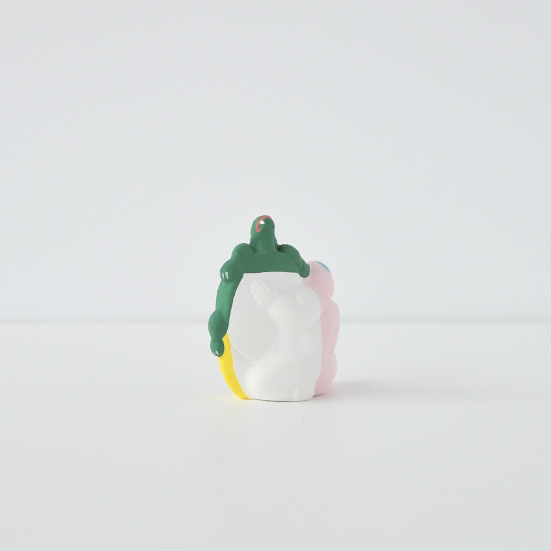伏見人形 亀抱童子（小） | 京都の伝統工芸品の通販サイト – MOCAD