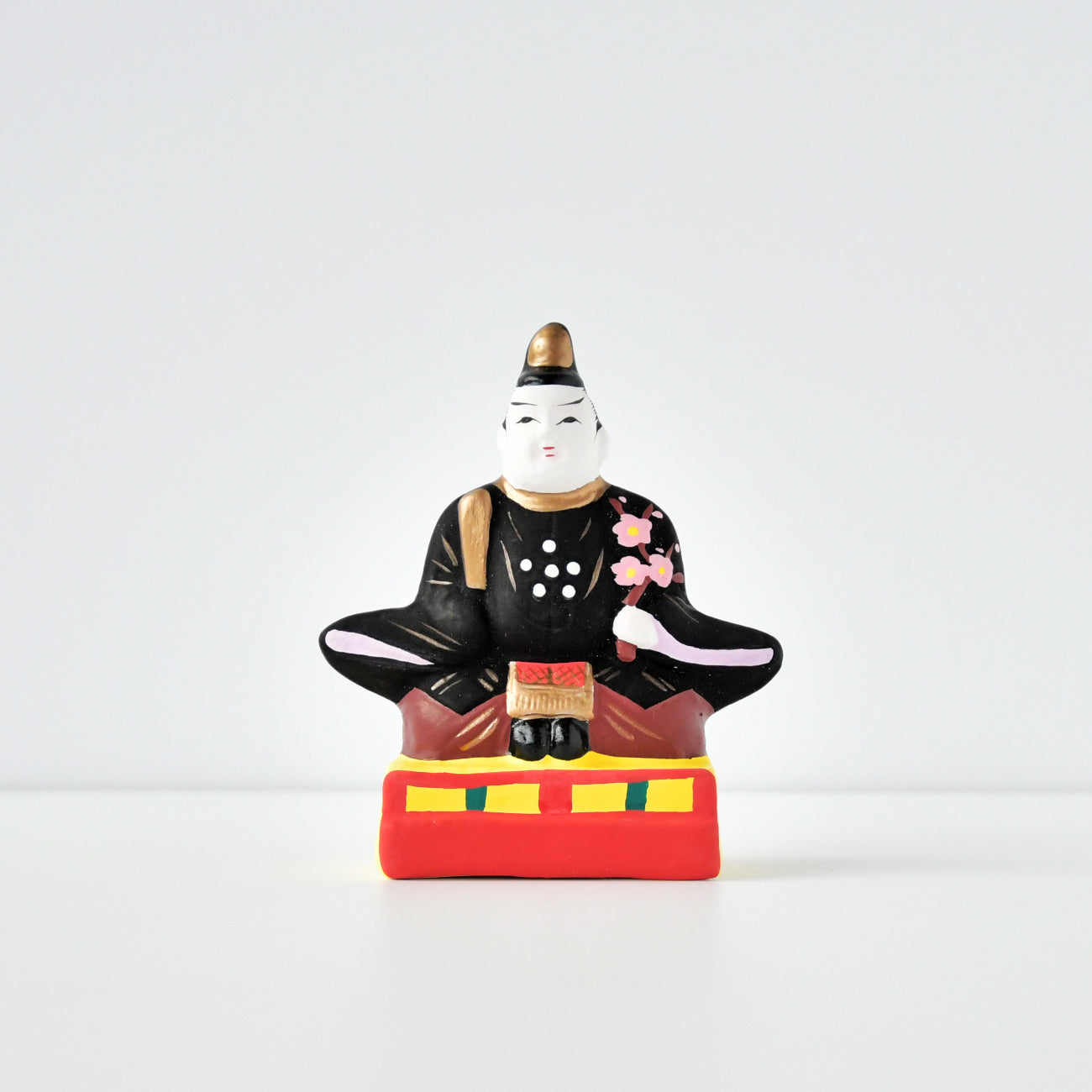 伏見人形 梅持ち天神 | 京都の伝統工芸品の通販サイト – MOCAD ONLINE SHOP