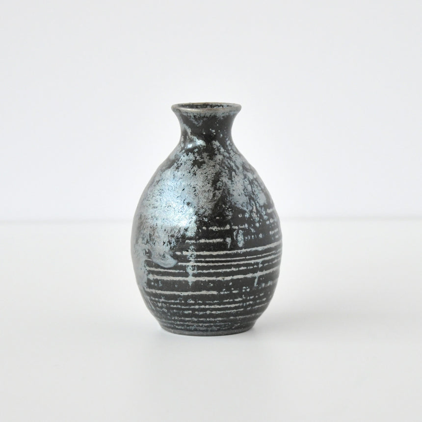 Black iron glaze Sake bottle / no.1709