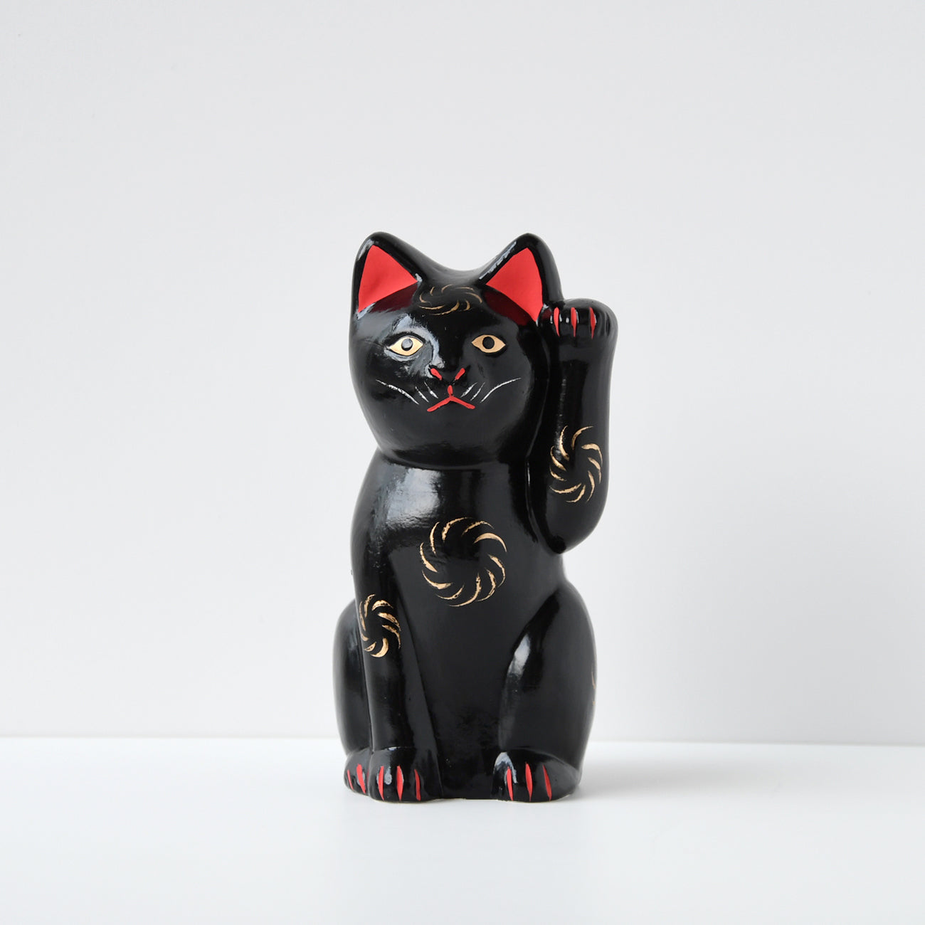 伏見人形 黒招き猫 | 京都の伝統工芸品の通販サイト – MOCAD ONLINE SHOP