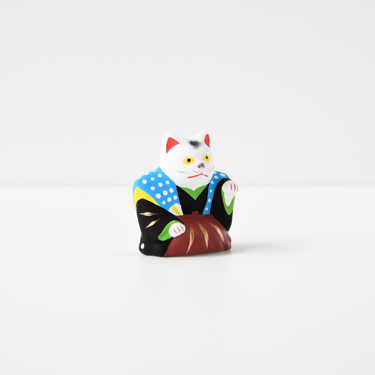伏見人形 裃招き猫（小・左手） | 京都の伝統工芸品の通販サイト