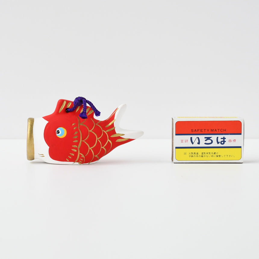京陶人形　土鈴　鯉　赤色とマッチ箱